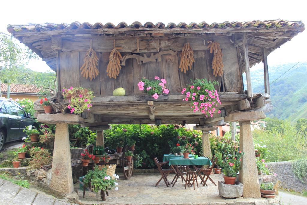 El Colladin Guest House Llerices Cameră foto