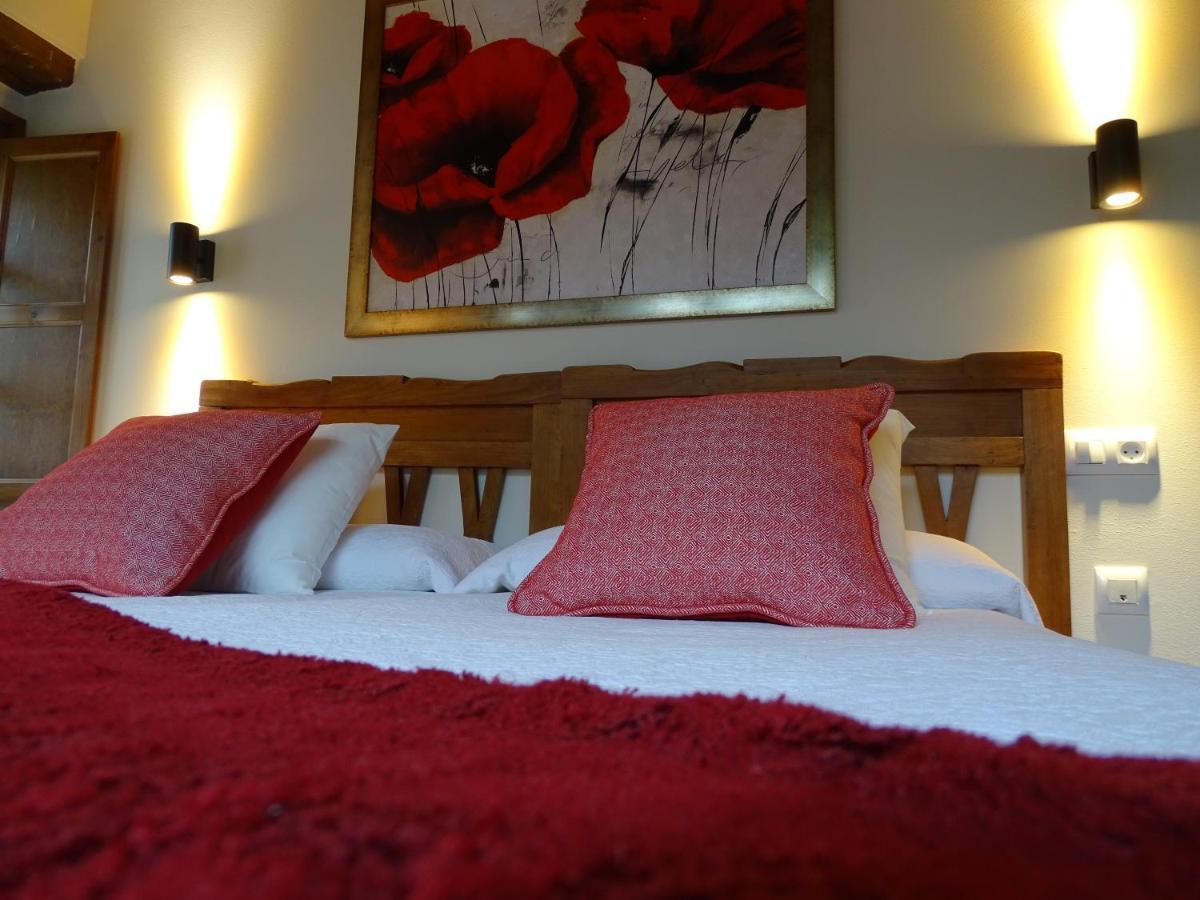 El Colladin Guest House Llerices Exterior foto