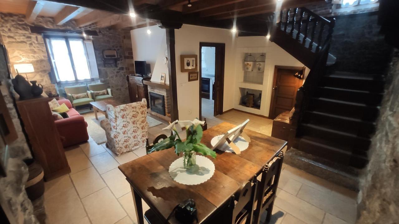 El Colladin Guest House Llerices Exterior foto