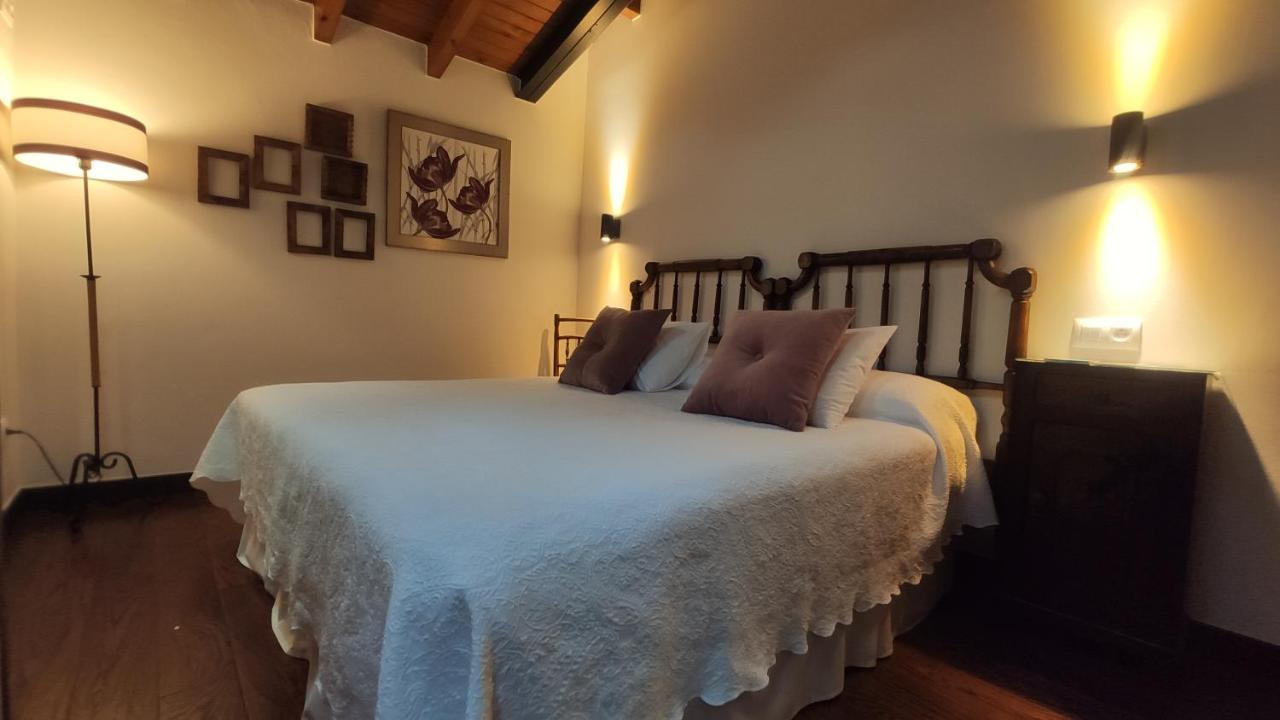 El Colladin Guest House Llerices Exterior foto