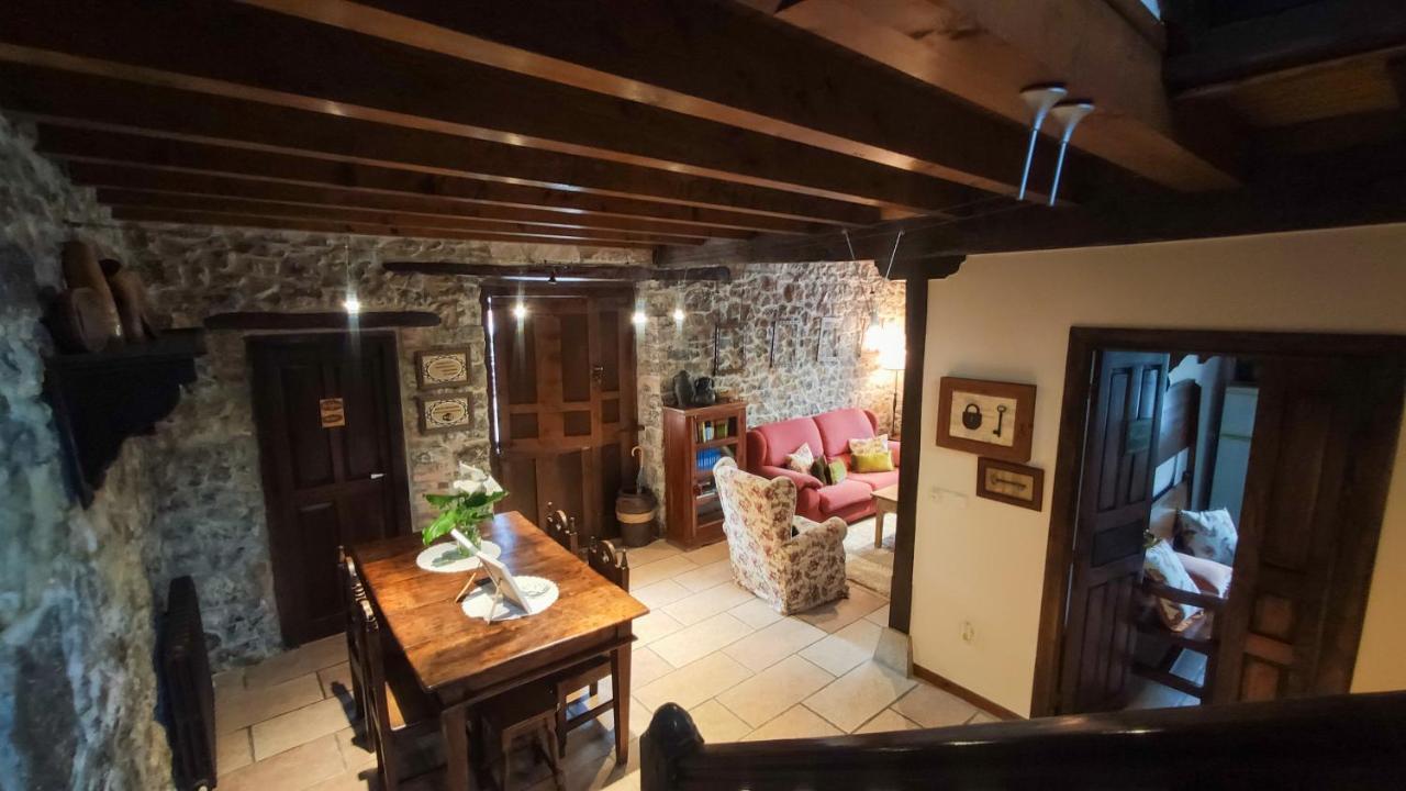 El Colladin Guest House Llerices Exterior foto