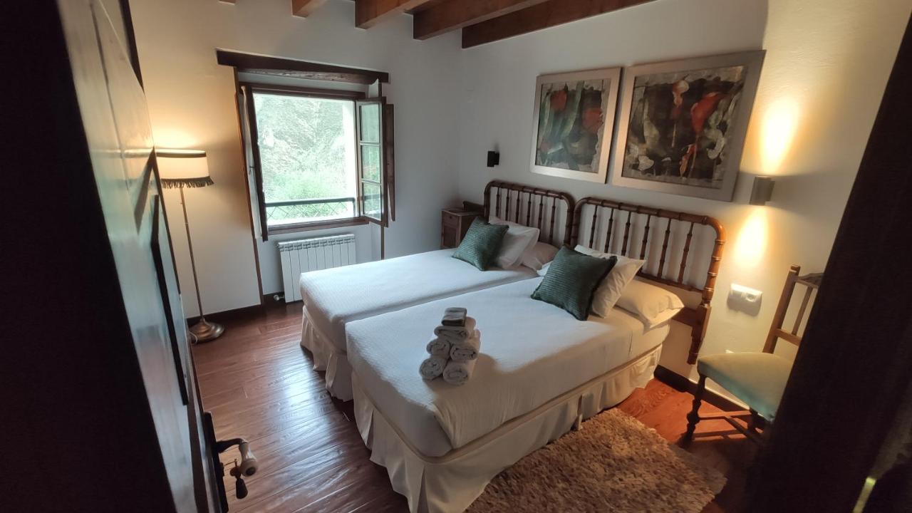 El Colladin Guest House Llerices Exterior foto