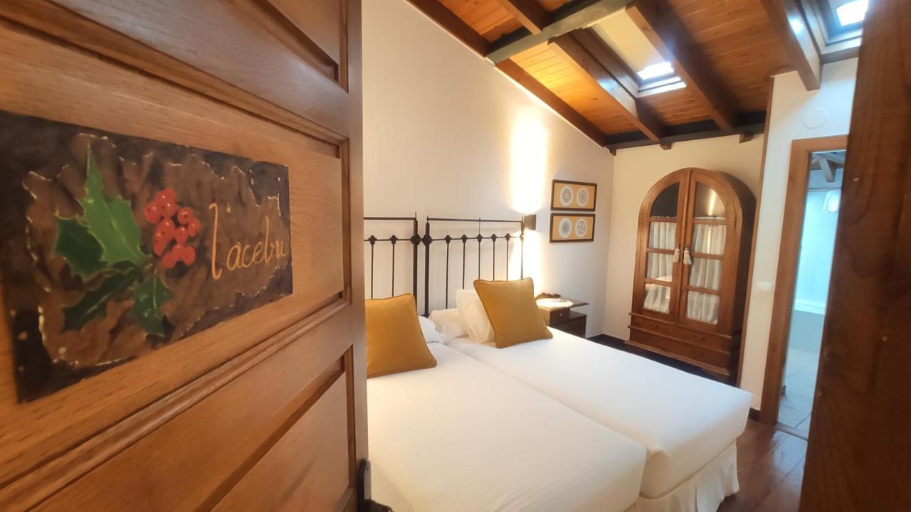 El Colladin Guest House Llerices Exterior foto